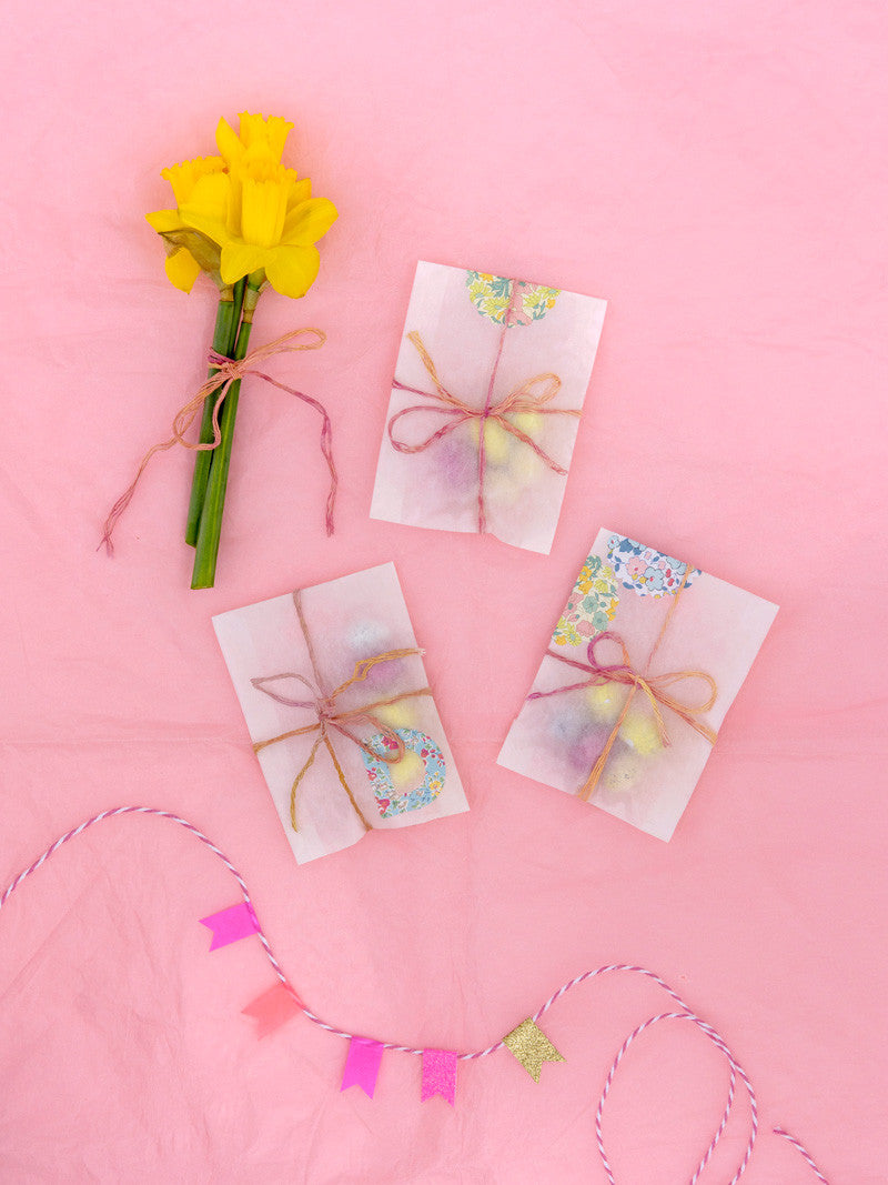 Easter egg gift wrap