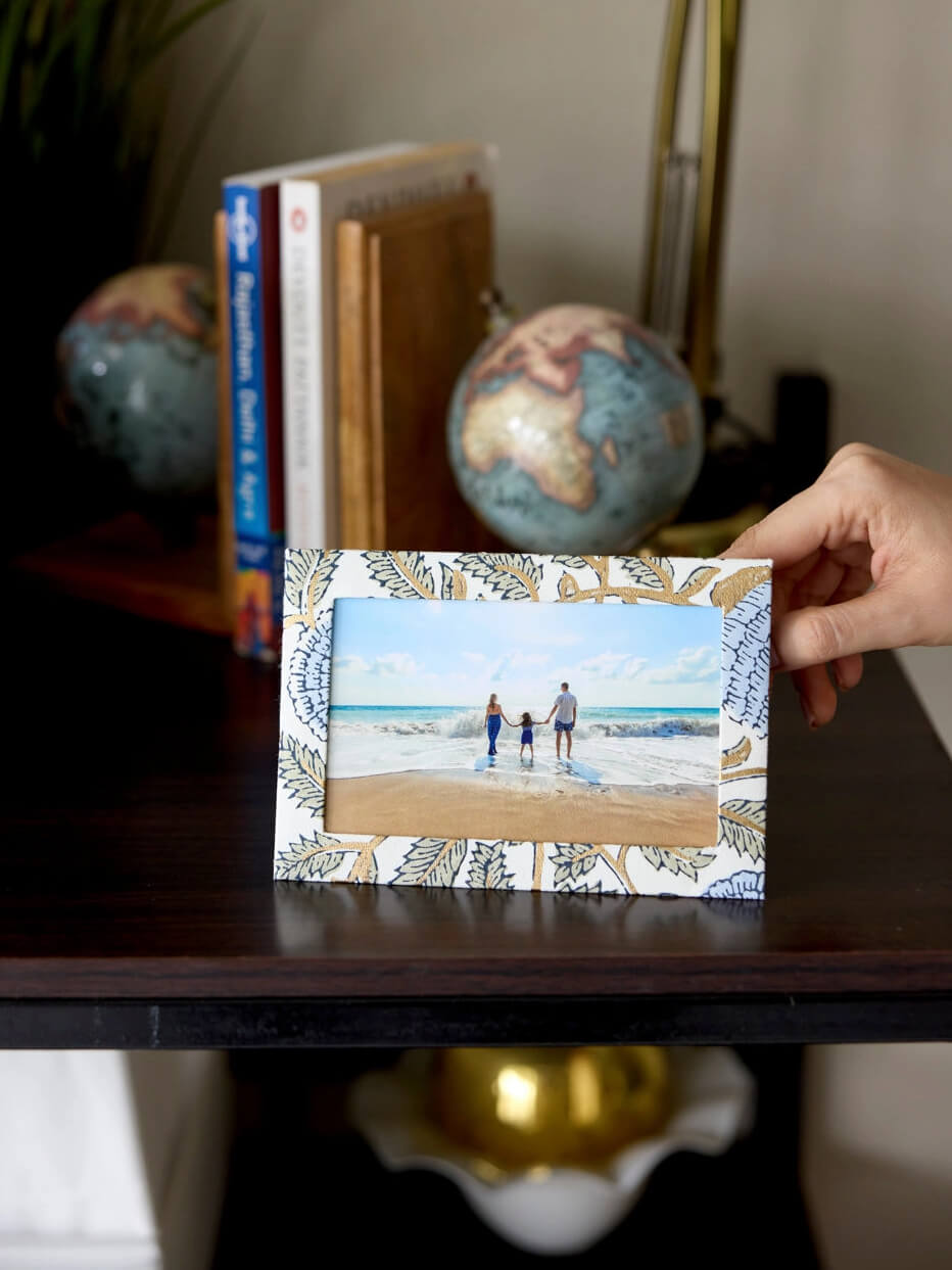Blue marigold frame